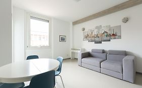 Porta Nuova Bright And Stylish Flat